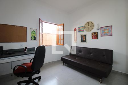 Casa à venda com 240m², 4 quartos e 2 vagasQuarto 3 (suíte)