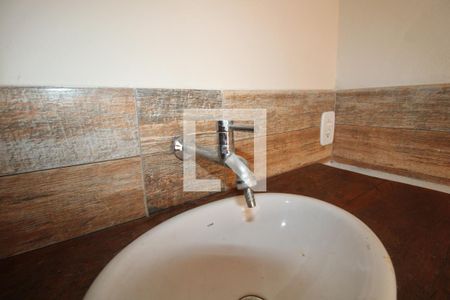 Casa à venda com 240m², 4 quartos e 2 vagasQuintal - banheiro