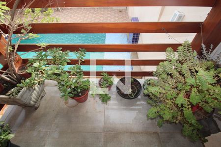 Casa à venda com 240m², 4 quartos e 2 vagasSacada dos Quartos 1 e 2