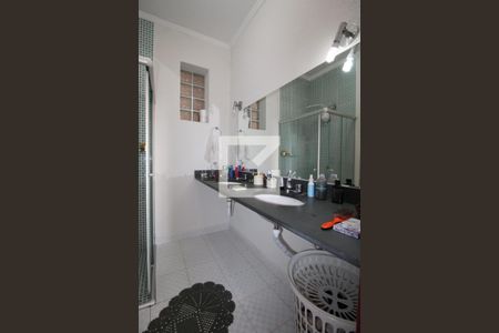 Casa à venda com 240m², 4 quartos e 2 vagasBanheiro da Suíte 1