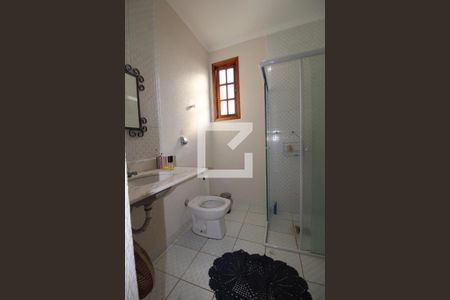 Casa à venda com 240m², 4 quartos e 2 vagasBanheiro da Suíte 2