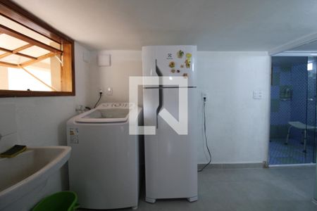 Casa à venda com 240m², 4 quartos e 2 vagasPorão - Área de serviço