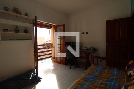 Casa à venda com 240m², 4 quartos e 2 vagasQuarto 2 (suíte)