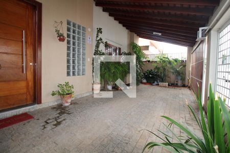 Casa à venda com 240m², 4 quartos e 2 vagasGaragem