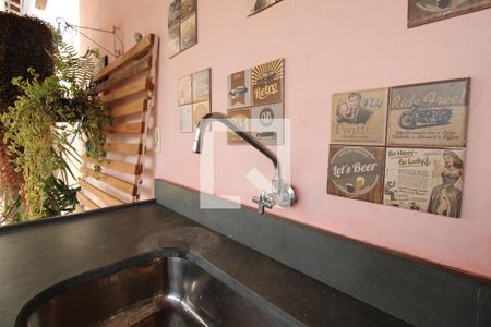 Casa à venda com 240m², 4 quartos e 2 vagasQuintal