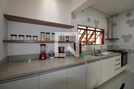 Casa à venda com 240m², 4 quartos e 2 vagasCozinha