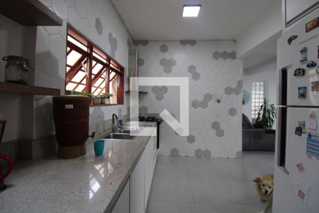 Casa à venda com 240m², 4 quartos e 2 vagasCozinha