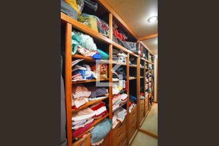 Apartamento à venda com 270m², 3 quartos e 2 vagasCloset da suíte