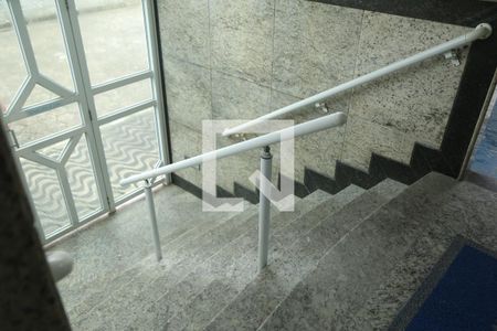 Apartamento para alugar com 78m², 2 quartos e 1 vagaEscada