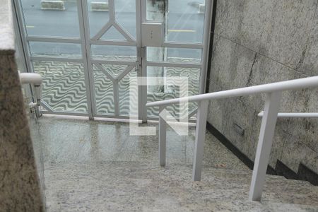 Apartamento para alugar com 78m², 2 quartos e 1 vagaEscada