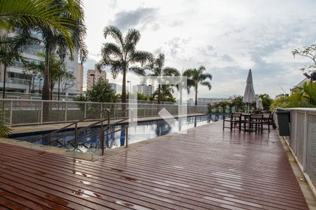 Apartamento para alugar com 72m², 2 quartos e 2 vagas Apartamento para alugar com 72m², 2 quartos e 2 vagasÁrea comum - Piscina