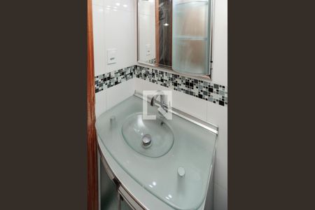 Apartamento à venda com 60m², 3 quartos e 1 vaga Apartamento à venda com 60m², 3 quartos e 1 vagaBanheiro