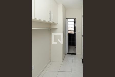 Apartamento à venda com 60m², 3 quartos e 1 vaga Apartamento à venda com 60m², 3 quartos e 1 vagaQuarto de Serviço