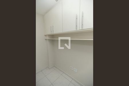 Apartamento à venda com 60m², 3 quartos e 1 vaga Apartamento à venda com 60m², 3 quartos e 1 vagaQuarto de Serviço