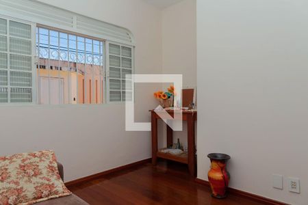 Sala de Estar de casa para alugar com 3 quartos, 1000m² em Saraiva, Uberlândia