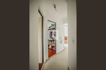 Corredor de apartamento para alugar com 3 quartos, 68m² em Jardim Oriental, São Paulo