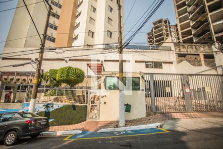 Apartamento para alugar com 68m², 3 quartos e 1 vagaFachada