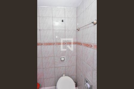 Casa à venda com 200m², 2 quartos e 1 vagaBanheiro 2