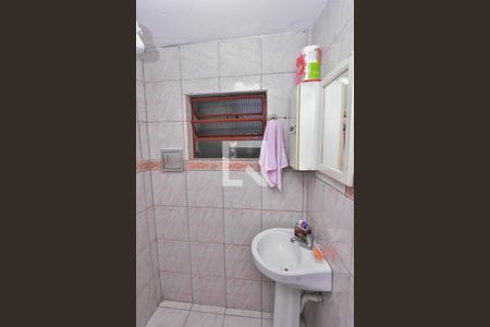 Casa à venda com 200m², 2 quartos e 1 vagaBanheiro 2