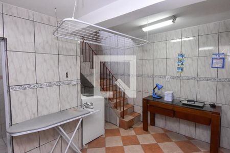 Casa à venda com 200m², 2 quartos e 1 vagaÁrea de Serviço