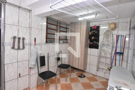 Casa à venda com 200m², 2 quartos e 1 vagaÁrea de Serviço