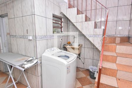 Casa à venda com 200m², 2 quartos e 1 vagaÁrea de Serviço