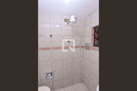 Casa à venda com 200m², 2 quartos e 1 vagaBanheiro 2