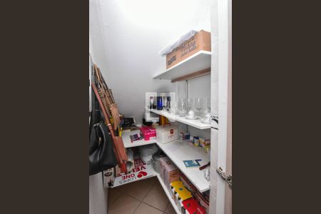 Casa à venda com 200m², 2 quartos e 1 vagaDespensa