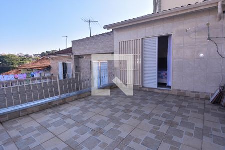 Casa à venda com 200m², 2 quartos e 1 vagavaranda