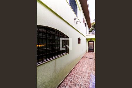 Casa à venda com 260m², 3 quartos e 5 vagas Casa à venda com 260m², 3 quartos e 5 vagasCorredor