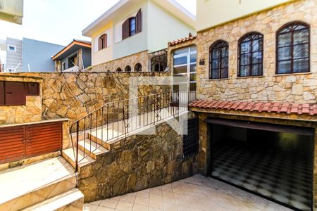 Casa à venda com 260m², 3 quartos e 5 vagas Casa à venda com 260m², 3 quartos e 5 vagasEntrada