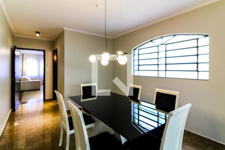 Casa à venda com 260m², 3 quartos e 5 vagas Casa à venda com 260m², 3 quartos e 5 vagasSala de Jantar