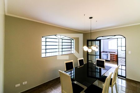 Casa à venda com 260m², 3 quartos e 5 vagas Casa à venda com 260m², 3 quartos e 5 vagasSala de Jantar