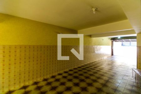 Casa à venda com 260m², 3 quartos e 5 vagas Casa à venda com 260m², 3 quartos e 5 vagasGaragem