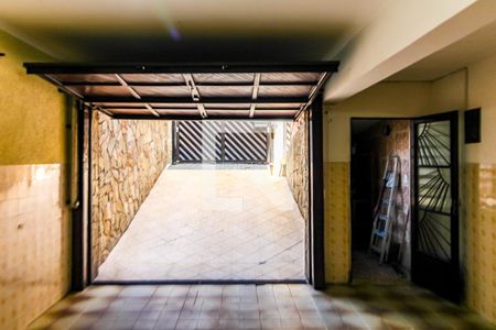 Casa à venda com 260m², 3 quartos e 5 vagas Casa à venda com 260m², 3 quartos e 5 vagasGaragem