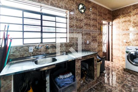 Casa à venda com 260m², 3 quartos e 5 vagas Casa à venda com 260m², 3 quartos e 5 vagasÁrea de Serviço