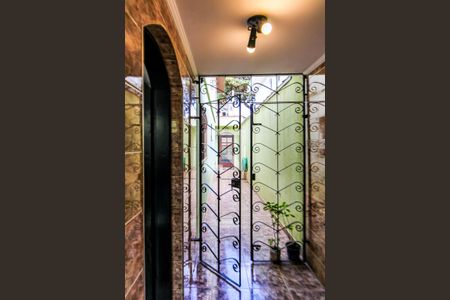 Casa à venda com 260m², 3 quartos e 5 vagas Casa à venda com 260m², 3 quartos e 5 vagasCorredor