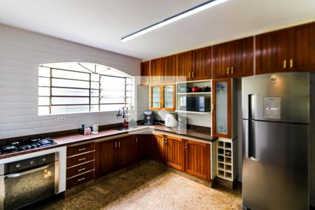 Casa à venda com 260m², 3 quartos e 5 vagas Casa à venda com 260m², 3 quartos e 5 vagasCozinha