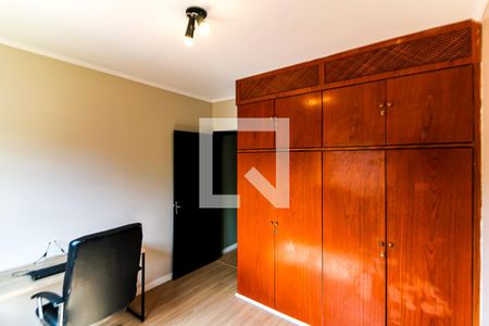 Casa à venda com 260m², 3 quartos e 5 vagas Casa à venda com 260m², 3 quartos e 5 vagasQuarto 3