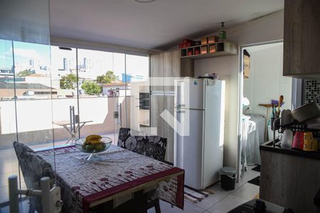 Apartamento à venda com 84m², 2 quartos e 1 vagaCozinha