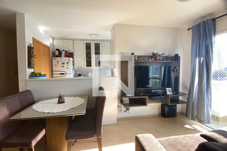 Sala/Sala de Jantar de apartamento para alugar com 2 quartos, 57m² em Jardim Tupanci, Barueri