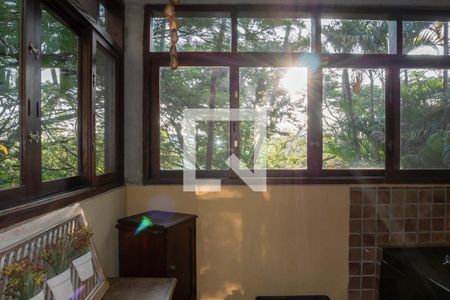 Casa para alugar com 4424m², 3 quartos e 8 vagasBanheiro Master