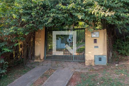 Casa para alugar com 4424m², 3 quartos e 8 vagasFachada