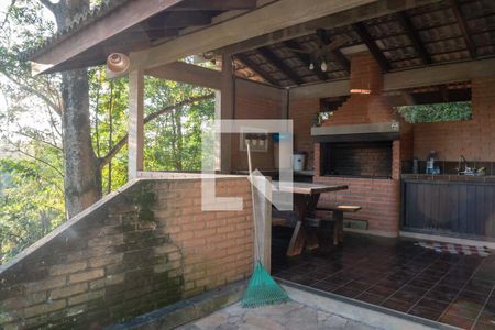 Casa para alugar com 4424m², 3 quartos e 8 vagasChurrasqueira