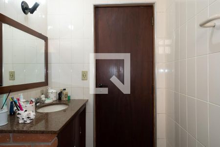 Casa para alugar com 4424m², 3 quartos e 8 vagasBanheiro