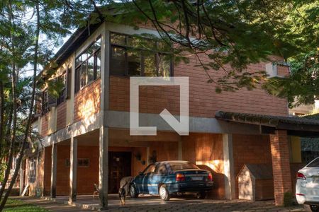 Casa para alugar com 4424m², 3 quartos e 8 vagasGaragem