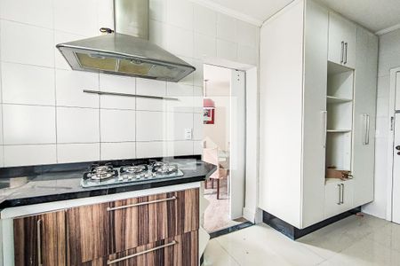 Apartamento à venda com 195m², 3 quartos e 3 vagasCobertura