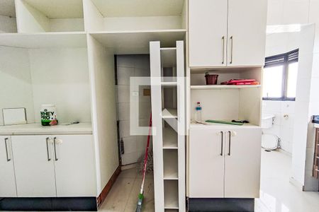 Apartamento à venda com 195m², 3 quartos e 3 vagasCobertura