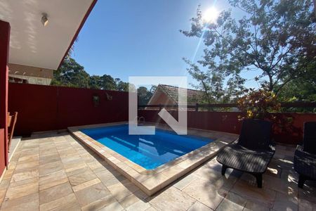 Casa à venda com 260m², 3 quartos e 4 vagas Casa à venda com 260m², 3 quartos e 4 vagasPiscina