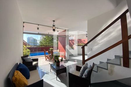 Casa à venda com 260m², 3 quartos e 4 vagas Casa à venda com 260m², 3 quartos e 4 vagasSala 2